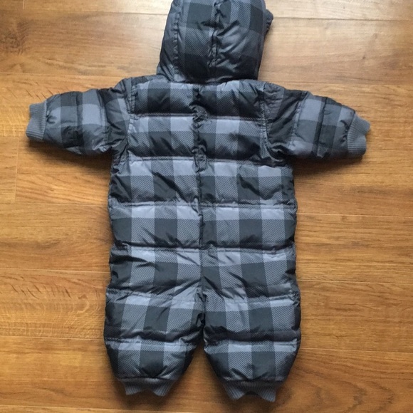 Baby Gap 6-12 month winter one piece suit - Picture 8 of 9